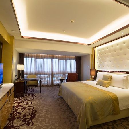 Shan Dong Hotel Jinan Exteriör bild
