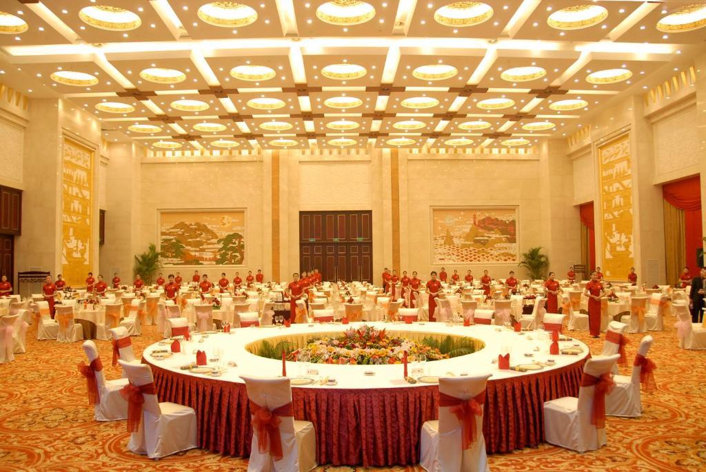 Shan Dong Hotel Jinan Exteriör bild