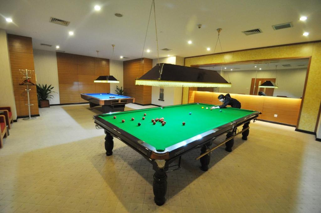 Shan Dong Hotel Jinan Exteriör bild