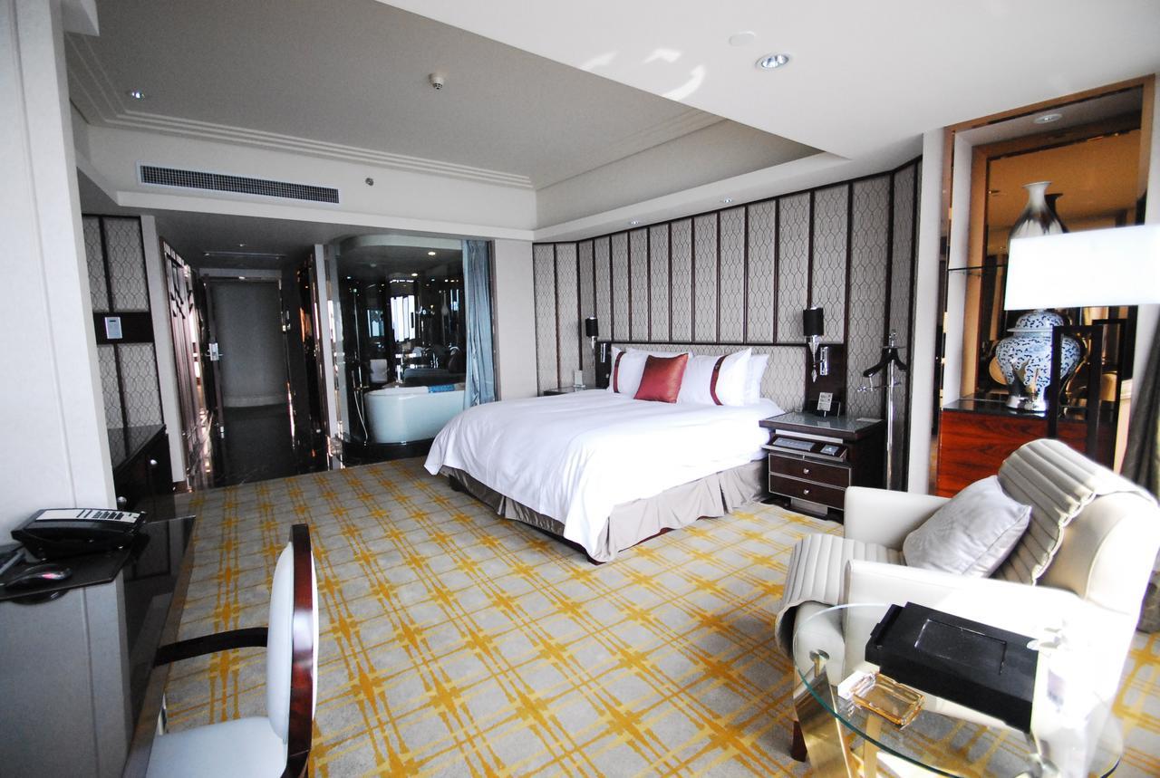 Shan Dong Hotel Jinan Exteriör bild