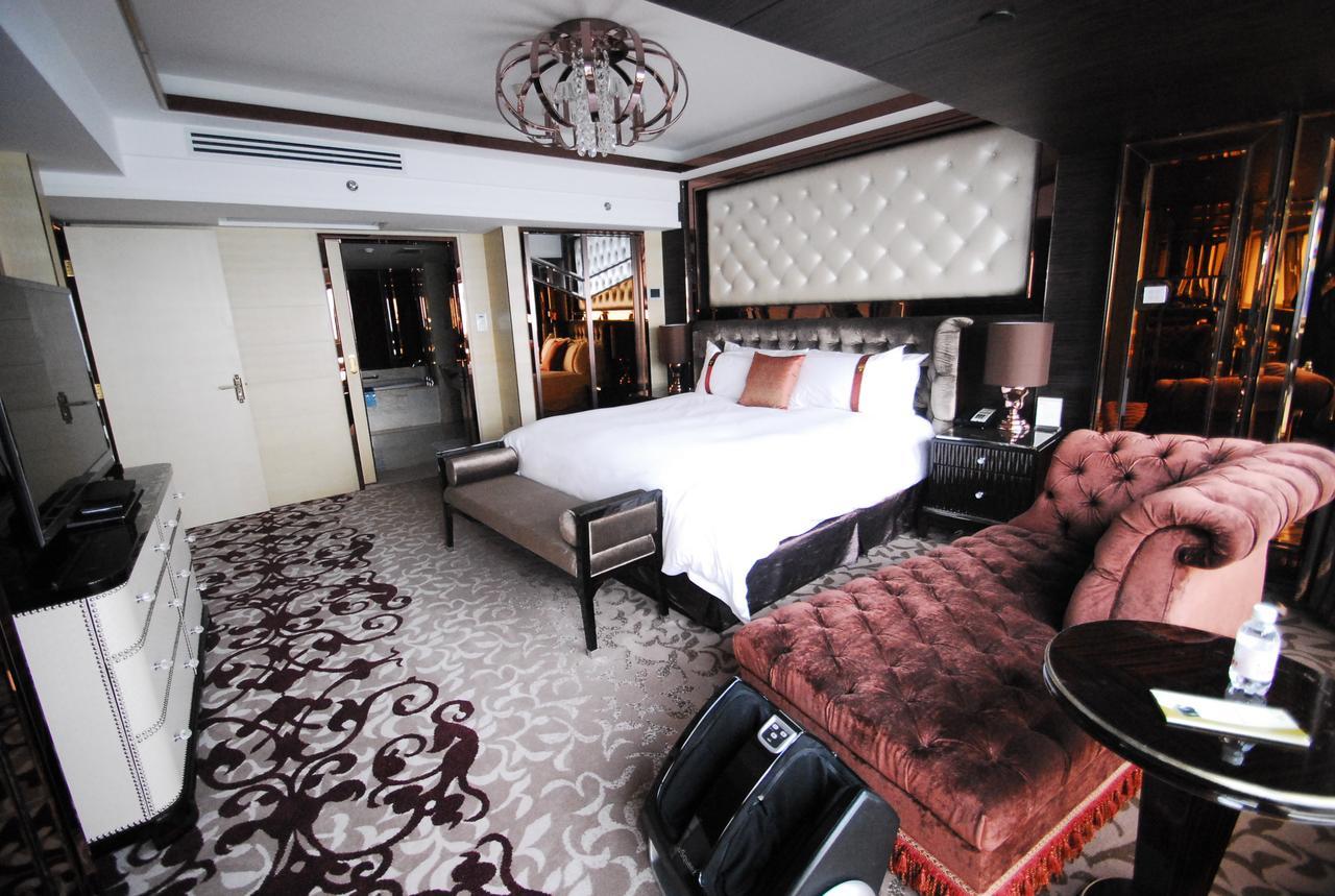 Shan Dong Hotel Jinan Exteriör bild