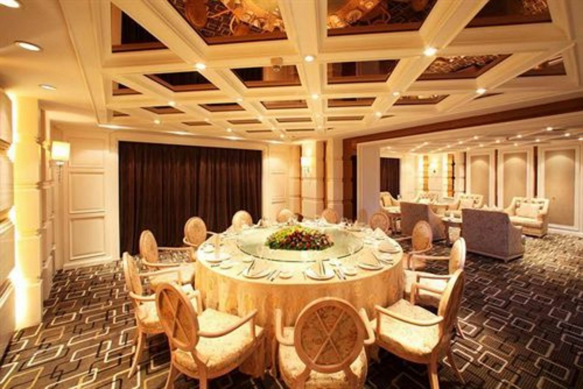 Shan Dong Hotel Jinan Exteriör bild
