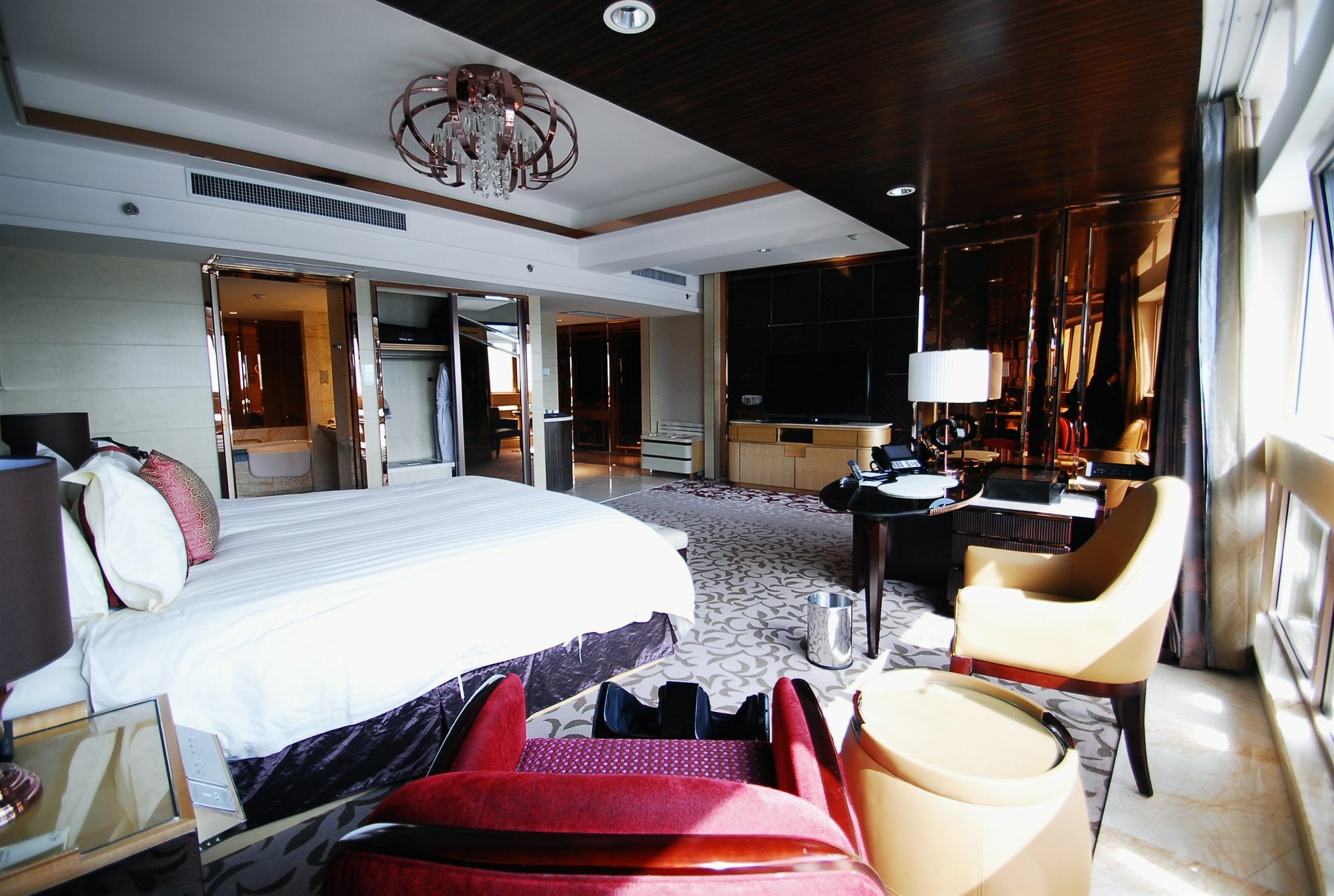Shan Dong Hotel Jinan Exteriör bild